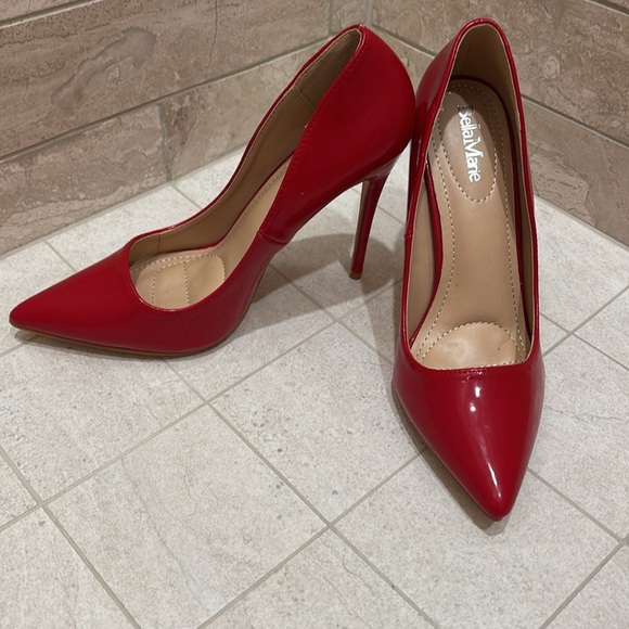 Bella Marie Vibrant Red Heels - Picture 2 of 10